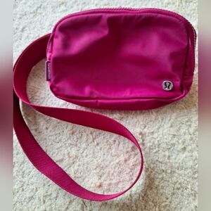 Lululemon Everywhere Belt Bag 1L